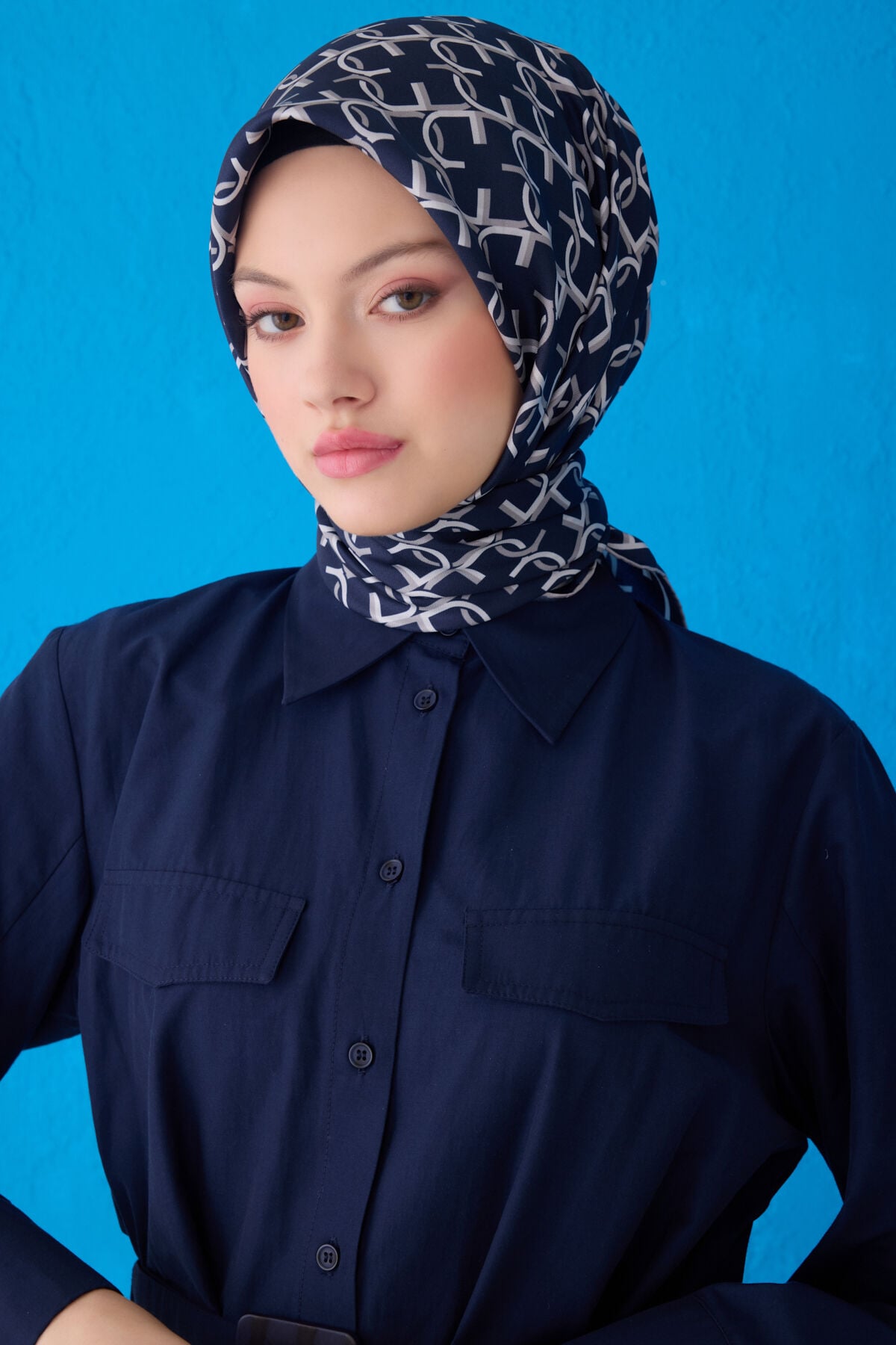 Saf İpek Eşarp 4102D (Twill İpek) 90 x 90 Lacivert Lacivert