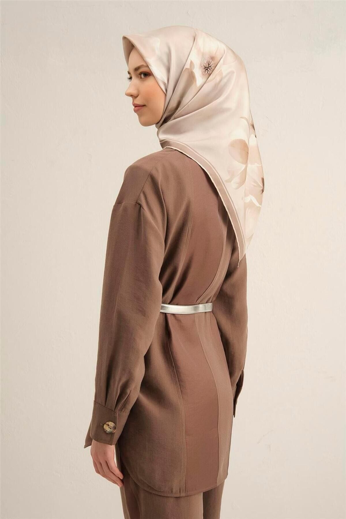 Çiçek Desenli Saf İpek Twill Eşarp 9305D 05 Bej