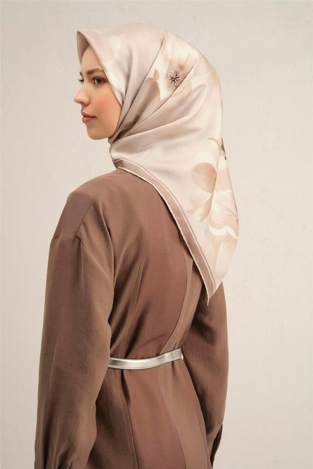 Çiçek Desenli Saf İpek Twill Eşarp 9305D 05
