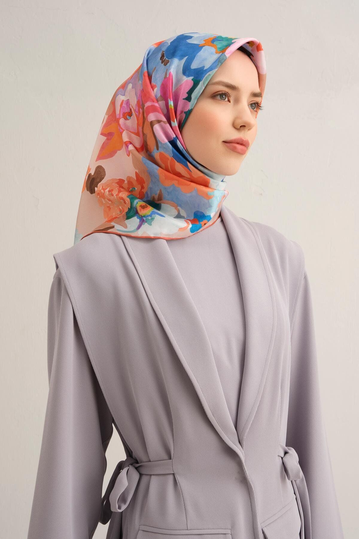 Çiçek Desenli Saf İpek Twill Eşarp 9334D 08