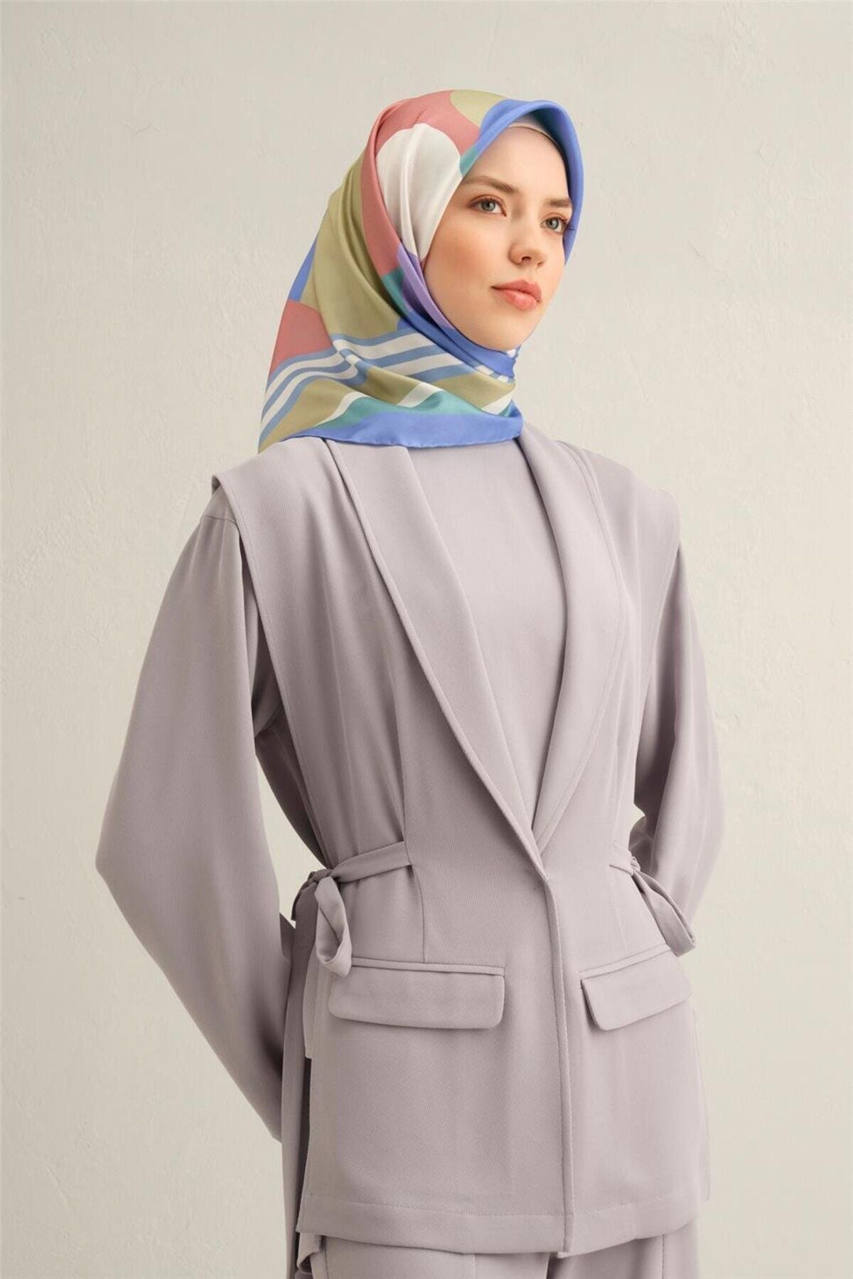 Geometrik Desenli Saf İpek Twill Eşarp 9313D 56 Renkli