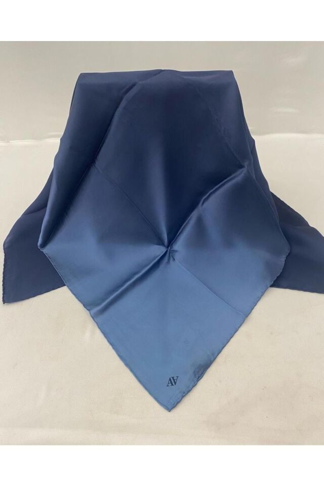 Düz Renk Lacivert Renk Geçişli Degrade Sura Ipek Eşarp Altınoluk 82.Lacivert - 90X90