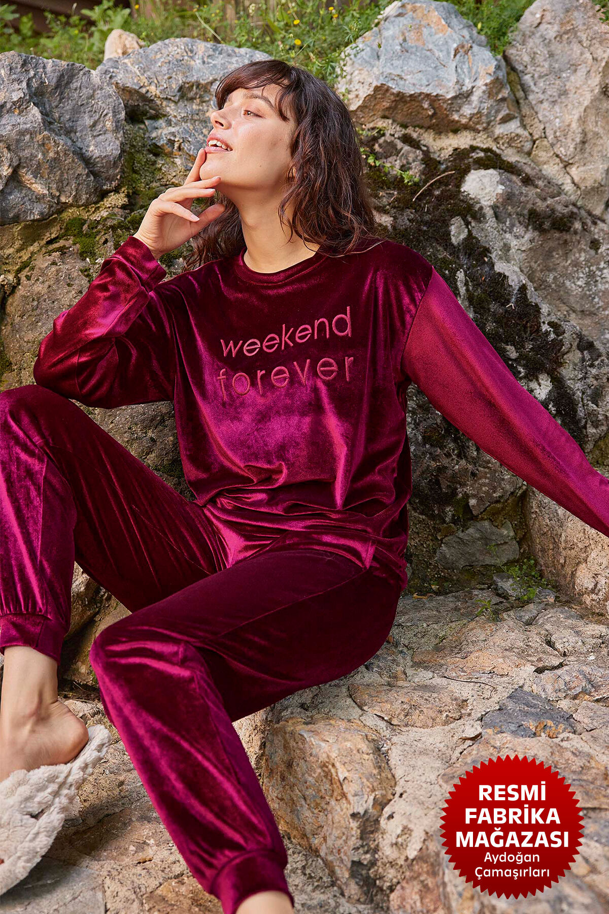 Kadın Fuşya Pijama Takımı Kadife Bisiklet Yaka Uzun Kol B1-4 - 10118 - Aydogan ® Vişne - XL