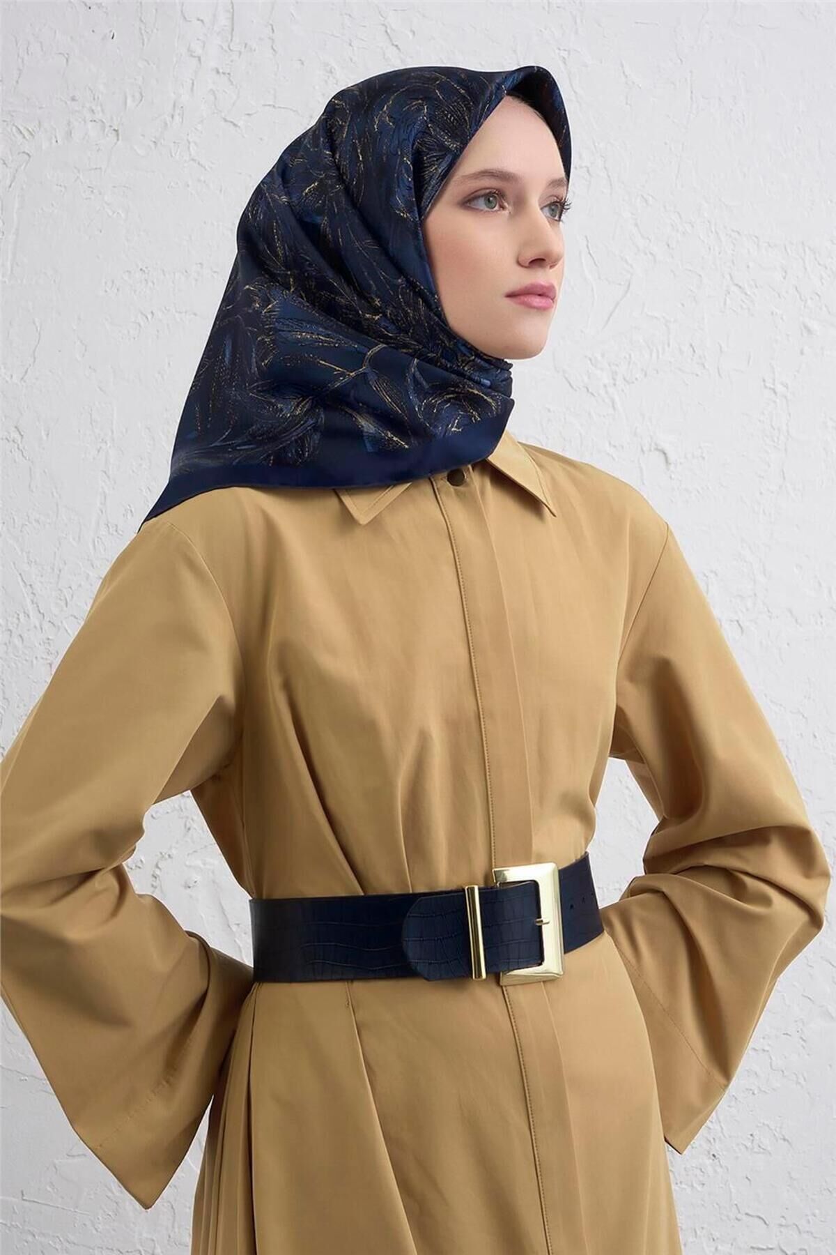 Saf İpek Sura Eşarp 9409D 81 Lacivert Gold