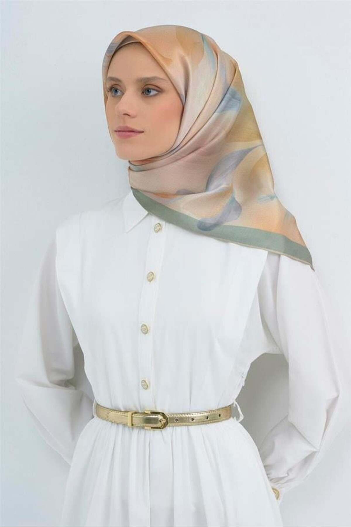 Sura Saf İpek Eşarp 9519 - 37 Yeşil Krem Pastel Desen Yeşil Krem