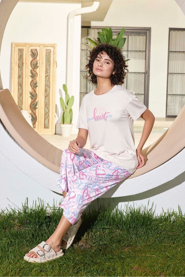 Lodos Store Aydoğan Kadın Kısa Kollu Kapri Bermuda Yazlık Viskon Pijama Takımı Kalp Desenli Açık Pembe - XL